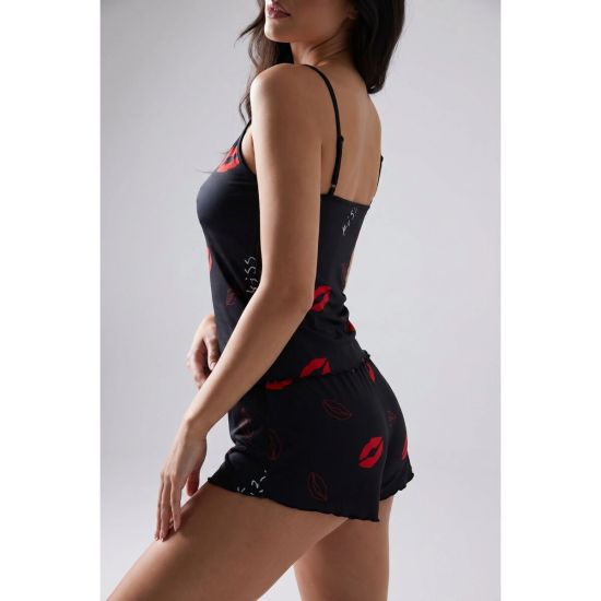 Öpücük Desenli Siyah Askılı Şortlu Kadın Pijama Takımı TM