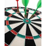 Şık Tasarımlı 15 İnç Dart Tahtası Metal Uçlu 4 Ok Seti