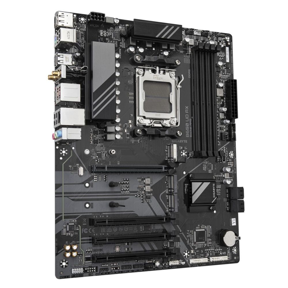 GIGABYTE B650 UD AX, 4xDDR5, 3xM.2, DP, HDMI, Type-C, Wi-Fi 6E, Blueto